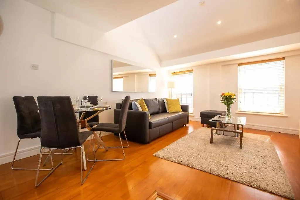 Grafton Street District Apartments Dublín 0*,  Irlanda